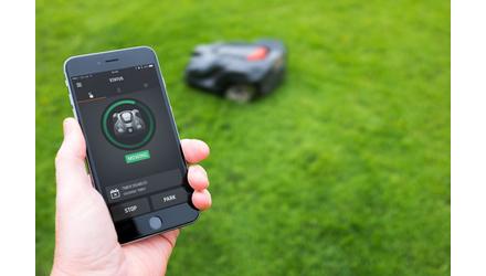 Milyen okos funkciókkal rendelkeznek a Husqvarna és Gardena robotfűnyírók?